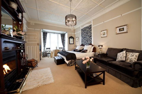 Melba House Bed And Breakfast - New Castle Holiday 3