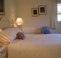 Trafalgar Bed and Breakfast and Annie's cottage - New Castle Holiday