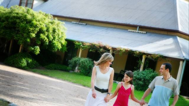 Tharwa ACT New Castle Holiday