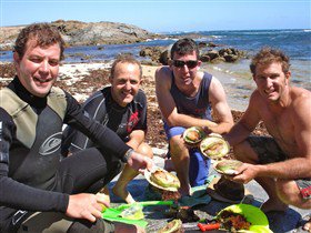 Goin' Off Safaris - New Castle Holiday 15