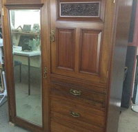 Virgils Touchwood Artisans Village - New Castle Holiday