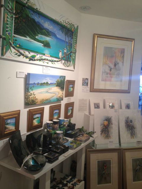 Village Gallery - New Castle Holiday 2