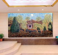 The Living Wall Custom Creations - New Castle Holiday