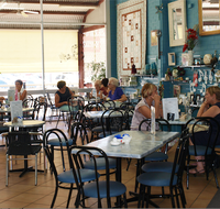 Inspirations Cafe Gift and Patchwork Gallery - New Castle Holiday