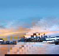 Perth Swan River Dinner Cruise - New Castle Holiday