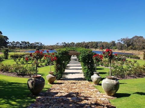 Margaret River Food, Wine & Sightseeing Tour From Perth - New Castle Holiday 3