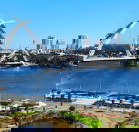 Big Perth Private Day Tour - New Castle Holiday