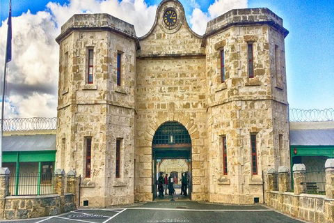 Perth And Fremantle Tour Including Heritage Fremantle Prison, Markets And Dinner - New Castle Holiday 1