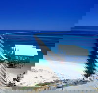 Full-Day Busselton Jetty Train Ride  Dophin Discovery - New Castle Holiday