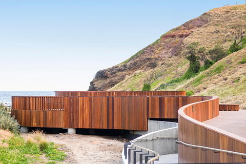 Phillip Island Penguin Parade Day Trip With Koala Park - New Castle Holiday 5