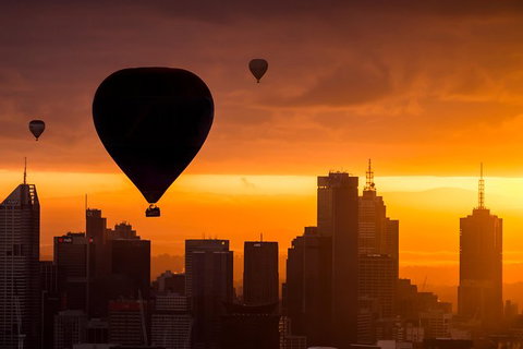 Melbourne Sunrise Balloon Flight & Champagne Breakfast - New Castle Holiday 9