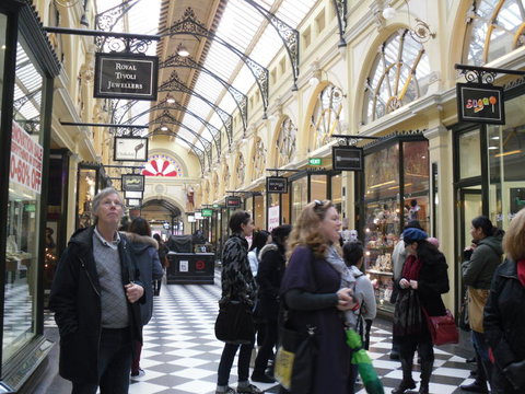 Melbourne Lanes And Arcades Walking Tour - New Castle Holiday 25