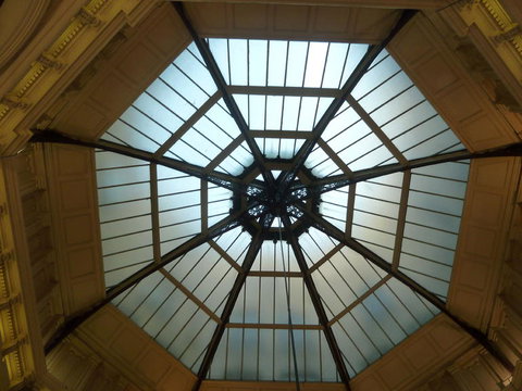 Melbourne Lanes And Arcades Walking Tour - New Castle Holiday 19