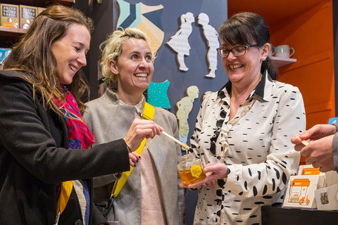 Melbourne Lanes And Arcades Walking Tour - New Castle Holiday 32