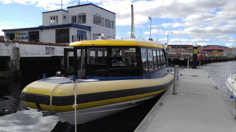 Fresh From The Ocean: Tasmanian Seafood Gourmet Full-Day Cruise Including Lunch - New Castle Holiday 2