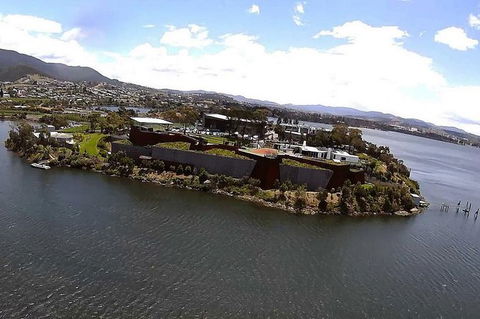 MONA Helicopter Transfer - New Castle Holiday 1