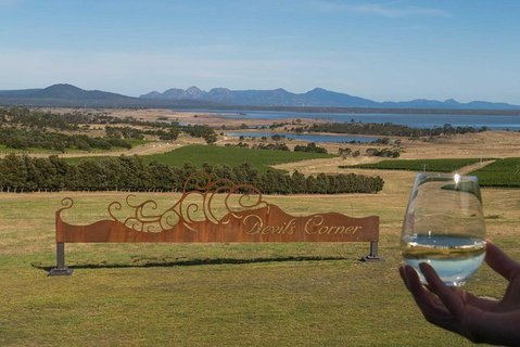 East Coast Splendour Gourmet Food Tour - New Castle Holiday 0