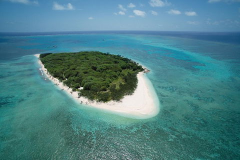 3-Day Southern Great Barrier Reef Tour Including Lady Musgrave Island - New Castle Holiday 1
