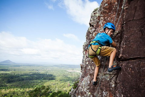 Glass House Mountains Rock Climbing Experience - New Castle Holiday 8