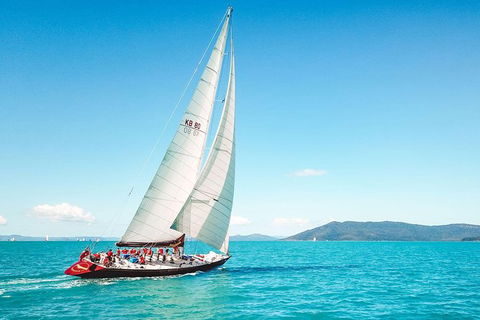 Condor Whitsundays Maxi Sailing (2 Days, 2 Nights) - Half A Double Bed - New Castle Holiday 0