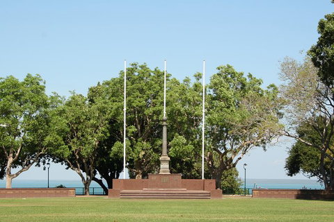 Darwin Walking Tour: World War II Reflections - New Castle Holiday 7
