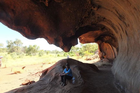 Overnight Uluru (Ayers Rock) Small-Group Camping Tour - New Castle Holiday 5