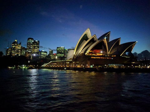 Sydney Harbour Dinner Cruise - New Castle Holiday 7