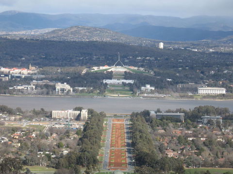 Canberra Day Trip From Sydney - New Castle Holiday 3