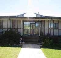 Australian Pottery at Bemboka - New Castle Holiday