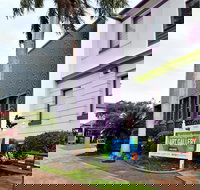 Bundaberg Regional Art Gallery - New Castle Holiday