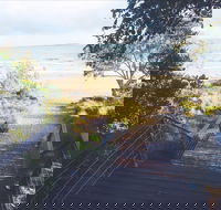 Canoe Point Beach and Parklands - New Castle Holiday