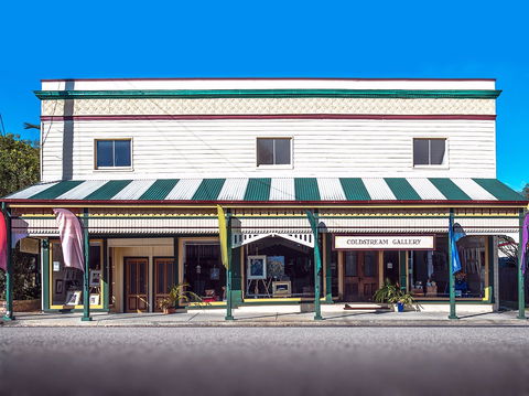 Coldstream Gallery - New Castle Holiday 0