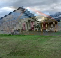 Dalwood - New Castle Holiday