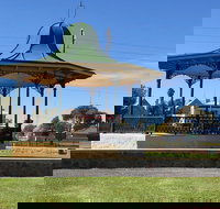 Davies Square Wallaroo - New Castle Holiday