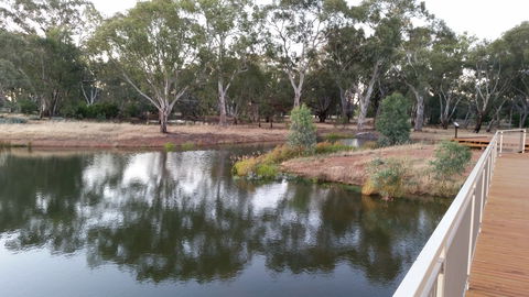 Green Corridor Walking Track - New Castle Holiday 0