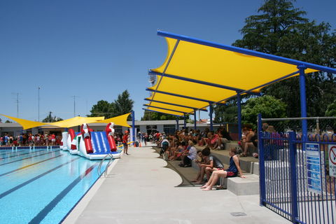 Holland Park Pool - New Castle Holiday 2