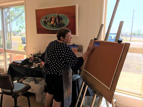 Lyn Barnes Gallery - New Castle Holiday 1