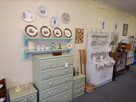 Meri Collectables - New Castle Holiday 1