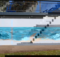 Shoalhaven Toilet Mural Tour - New Castle Holiday
