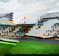 The Old Injune Courthouse and Museum - New Castle Holiday