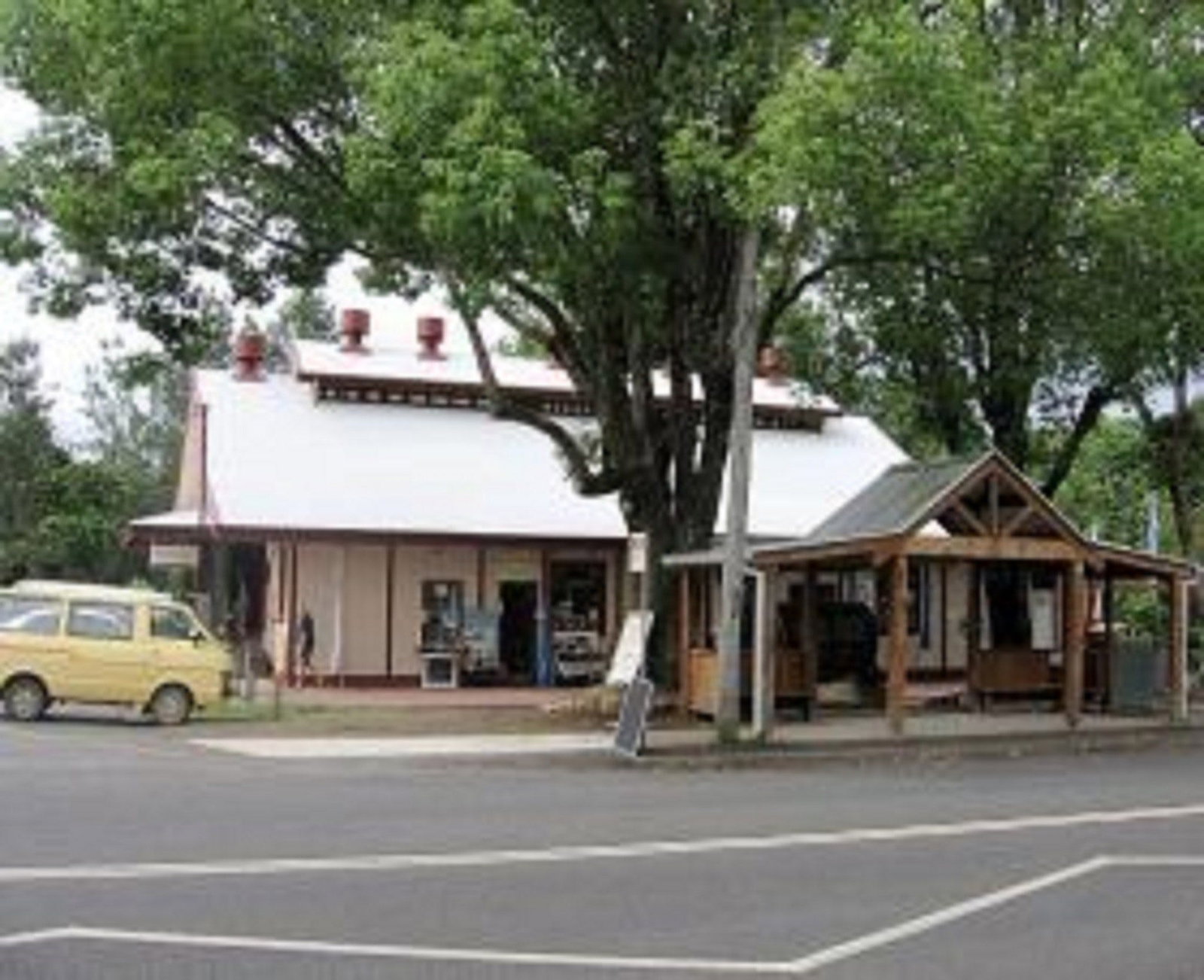 Uki NSW New Castle Holiday