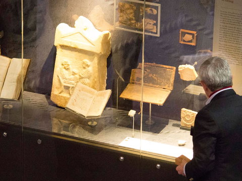 ANU Classics Museum - New Castle Holiday 2