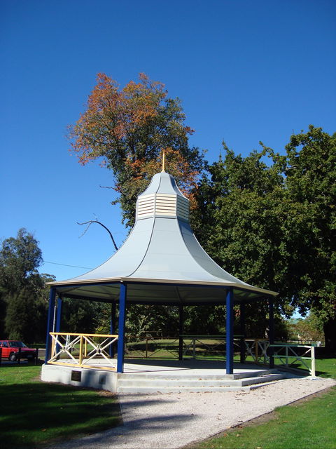 Bells Parade Reserve - New Castle Holiday 1