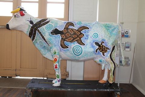 Daisy The Decorated Dairy Cow - New Castle Holiday 1