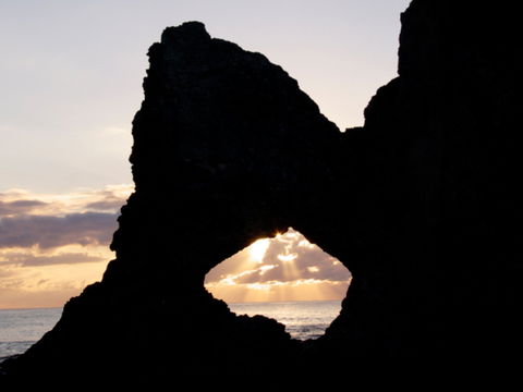 Glasshouse Rocks And Pillow Lava - New Castle Holiday 1
