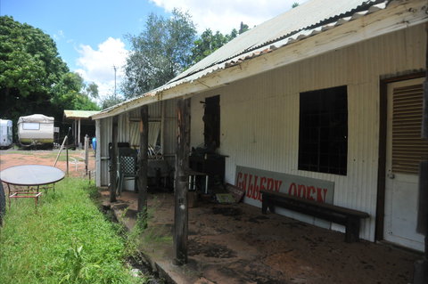 Knott's Crossing, Katherine - New Castle Holiday 1