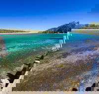 Sussex Inlet Entrance Beach - New Castle Holiday
