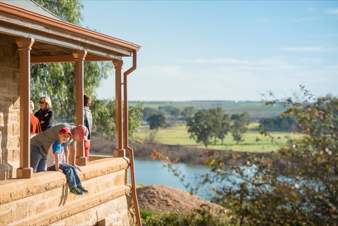 The Murray Bridge Discovery Trail - New Castle Holiday 0