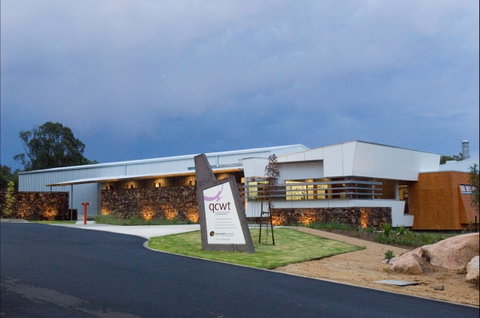 Varias Restaurant And Function Centre At The Queensland College Of Wine Tourism - New Castle Holiday 0
