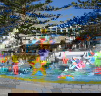 Vera's Water Garden - New Castle Holiday